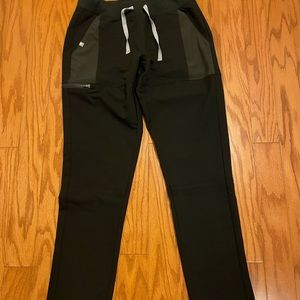 Women’s Black Manari-slim Leg Cargo Scrub Pants
